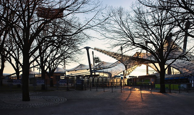 數據背後的 數據背後的